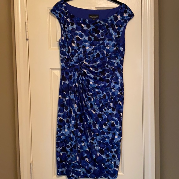 Dress - Picture 1 of 3